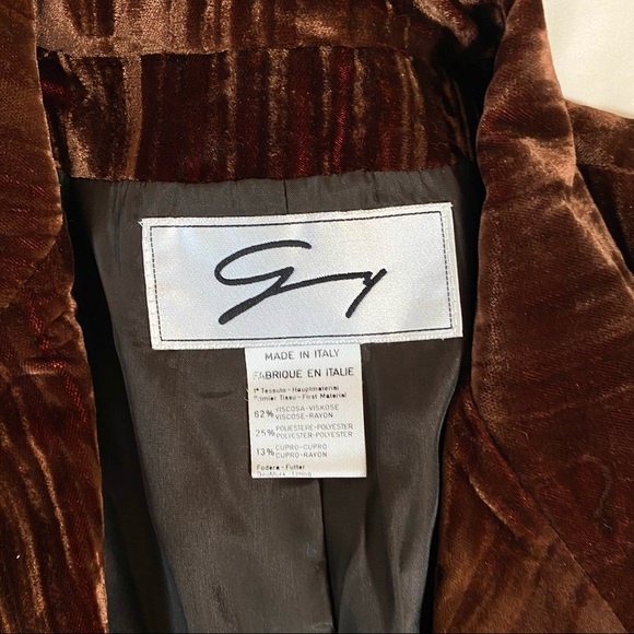 Vintage Versace (Genny) - Picture 11 of 13